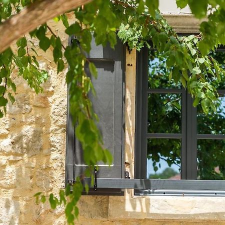 Villa Aiolia Kondoyenádha エクステリア 写真