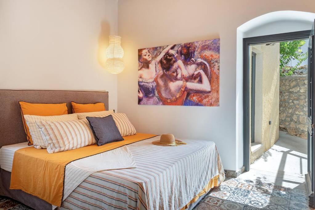 Villa Aiolia Kondoyenádha エクステリア 写真