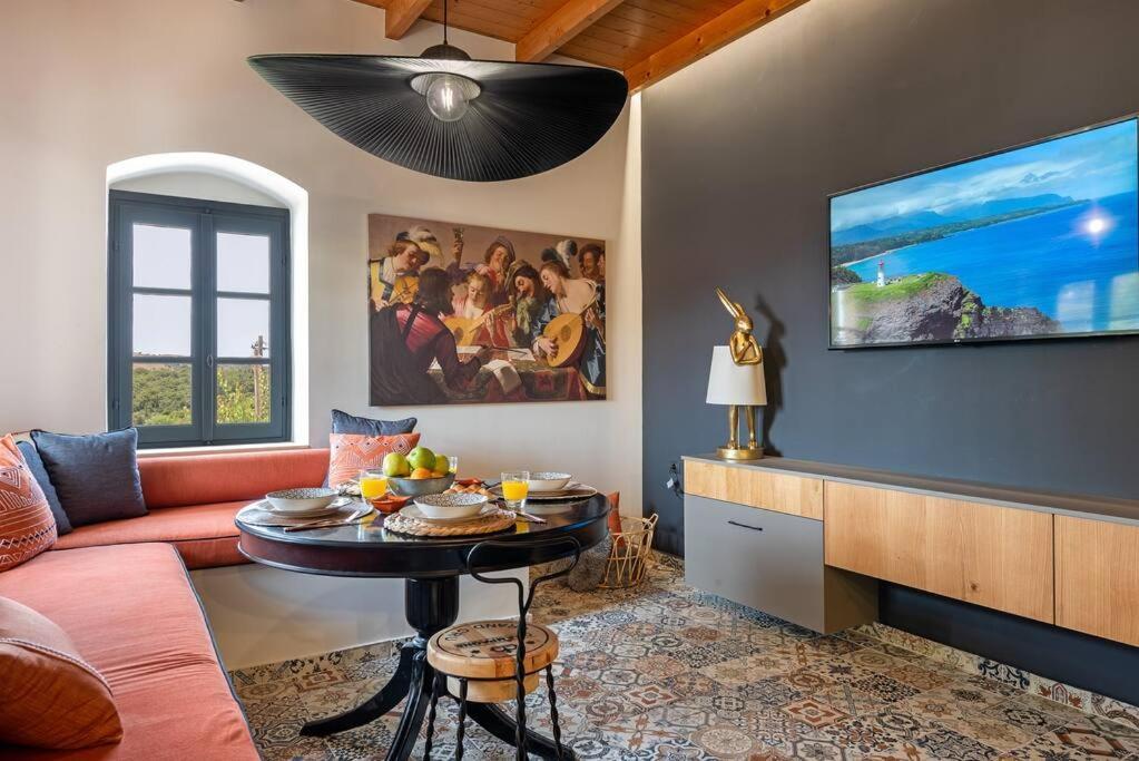 Villa Aiolia Kondoyenádha エクステリア 写真