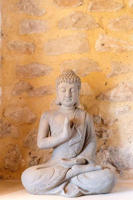 Villa Aiolia Kondoyenádha エクステリア 写真